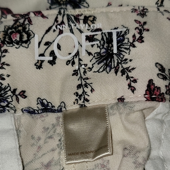 LOFT Ann Taylor size 6 cotton white floral printed shorts - Picture 5 of 8
